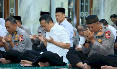 Mabes-Polri-Gelar-Doa-dan-Zikir-Bersama-untuk-Kelancaran-Rangkaian-Peringatan-Hari-Bhayangkara-ke-79