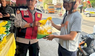 Polsek-Krian-Gelar-Bazar-Murah-dan-Distribusi-ke-Warga
