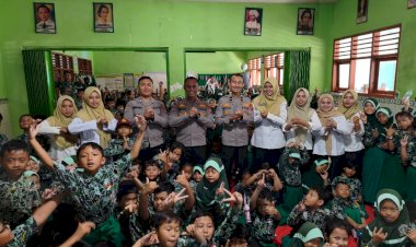 Polresta-Sidoarjo-Edukasi-Anti-Bullying-Pelajar-SDN-Jimbaran-Kulon